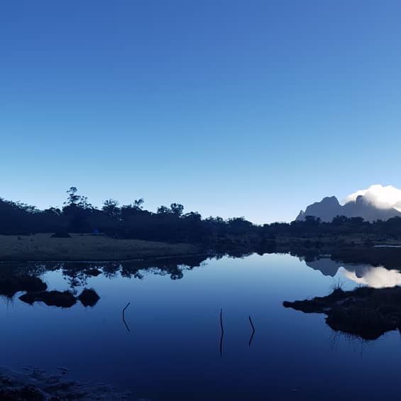 Photo Plateau de Kerval: Méditation en plein cirque de Mafate – Rivière des Galets