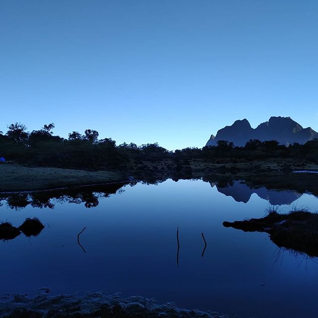Plateau de Kerval: Méditation en plein cirque de Mafate – Rivière des Galets