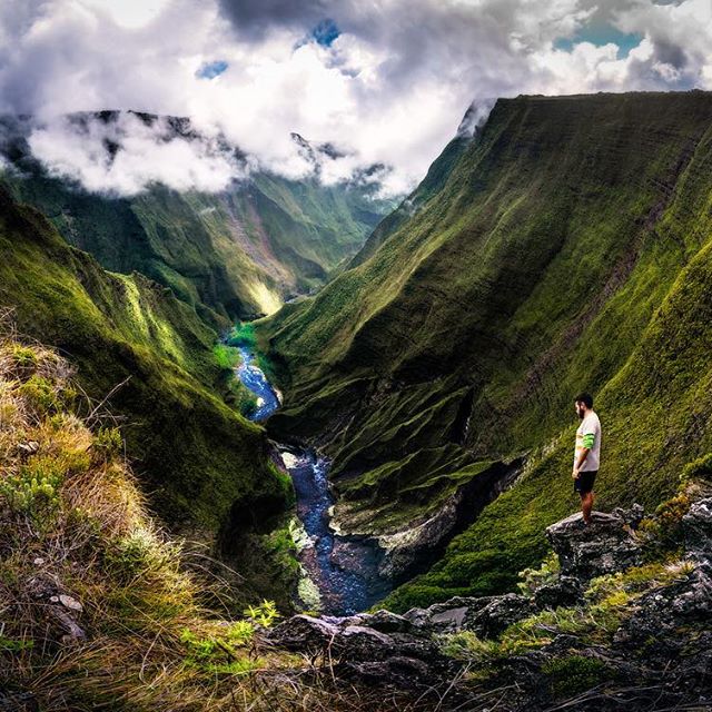 Rond des cascades: Un canyon vers le Piton de La Fournaise – dakour