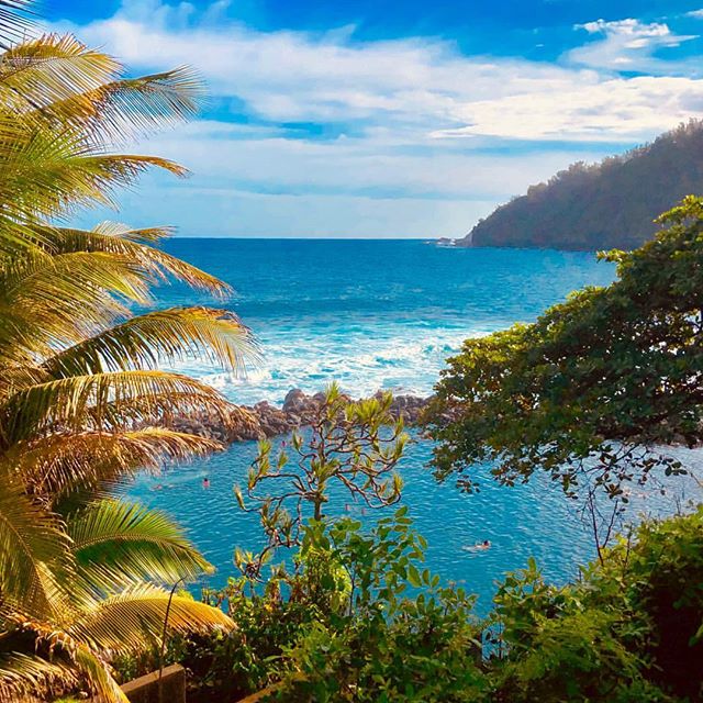 Manapany: Une piscine naturel dans le sud de La Réunion – dakour
