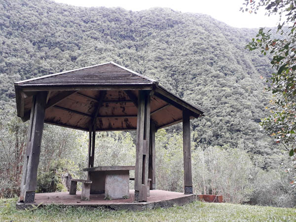 Grand Etang   –   Puy de l’Etang – Aire de pique-nique