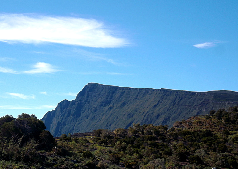 Le Grand Bénare et la Glacière depuis le Maïdo