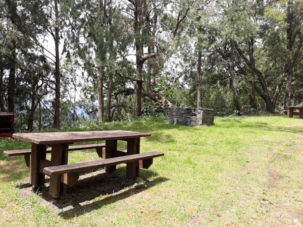 Route forestière du Haut Mafate   –   Le Bélier – Aire de pique-nique