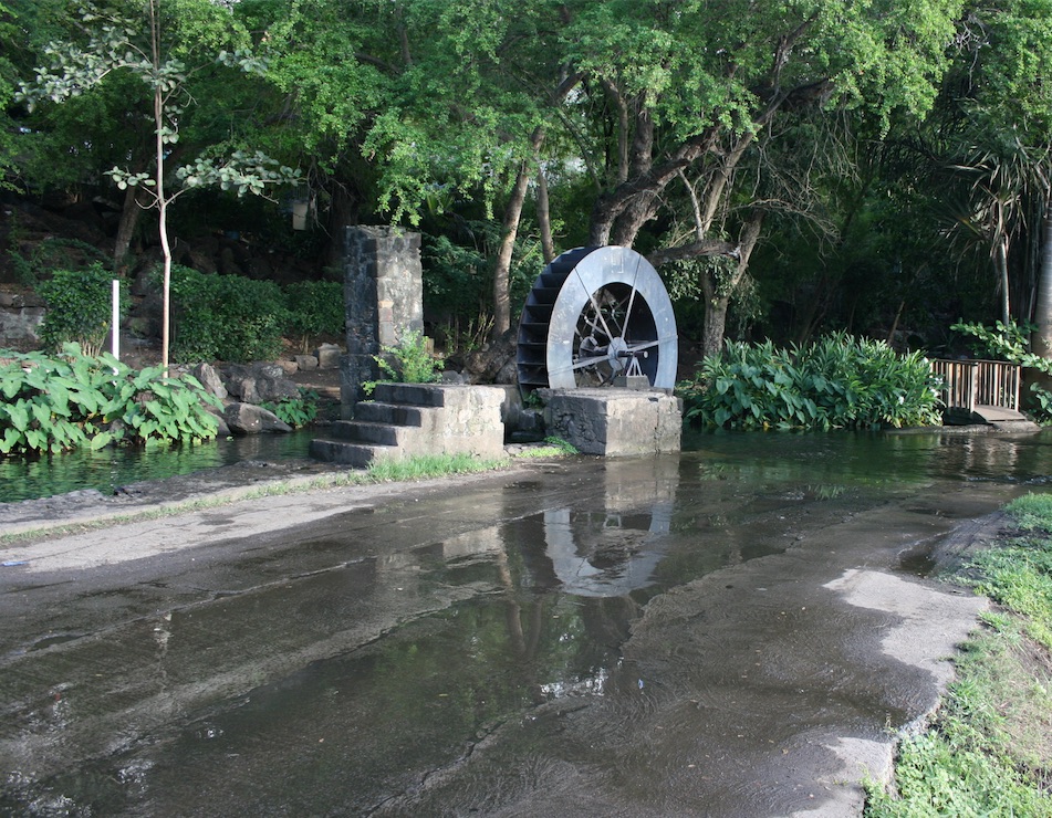 Tour des Roches – Moulin à Eau